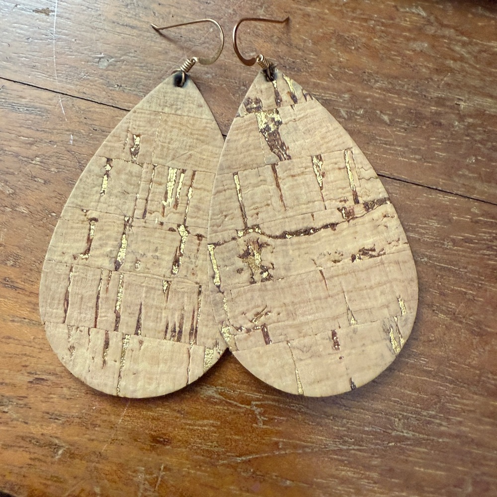 Nickel & Suede gold cork teardrops